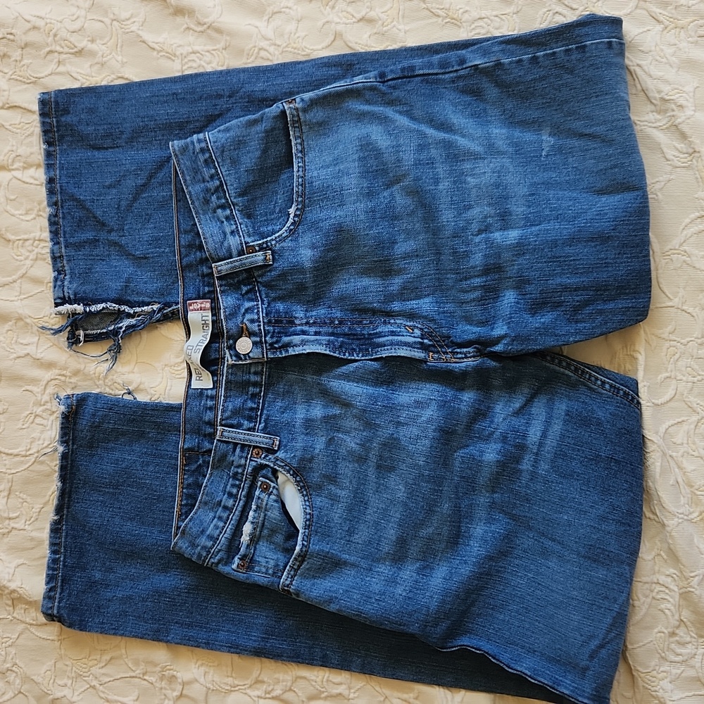 Relaxed and straight 559 levis